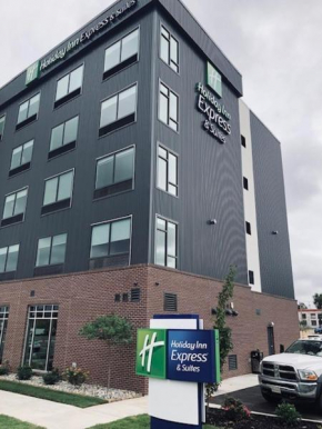 Holiday Inn Express & Suites - Little Rock Downtown, an IHG Hotel